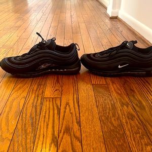 Size 13 men’s Nike shoes